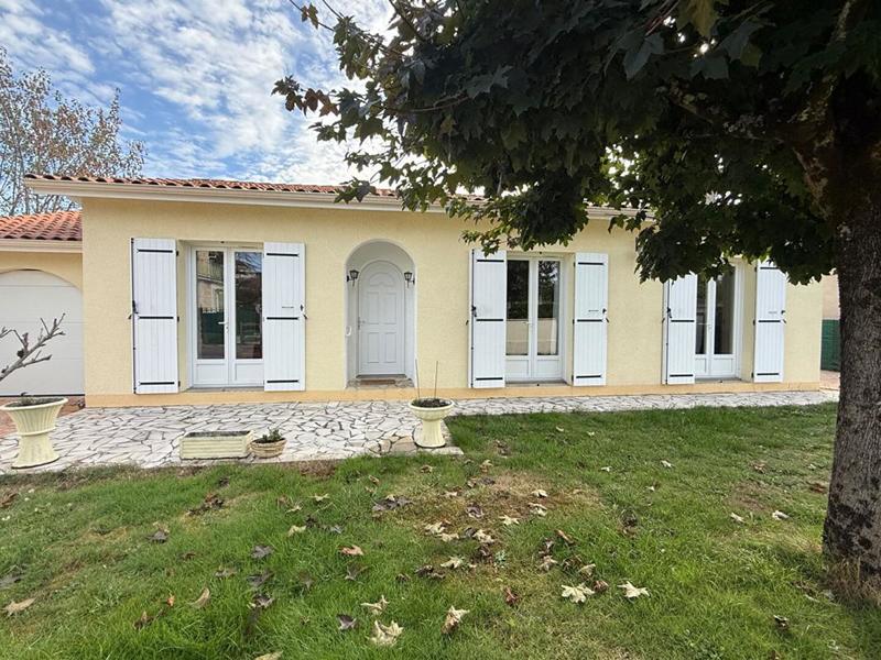 Maison - 90 m² - 4 pièces