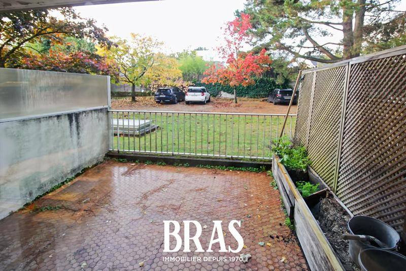 Local commercial - 89 m² - 5 pièces