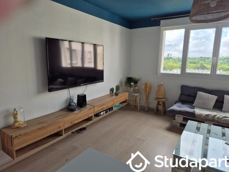 Chambre - 11 m² - 1 pièce