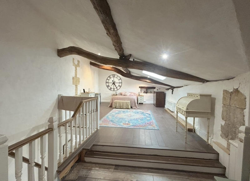 Maison - 320 m² - 10 pièces