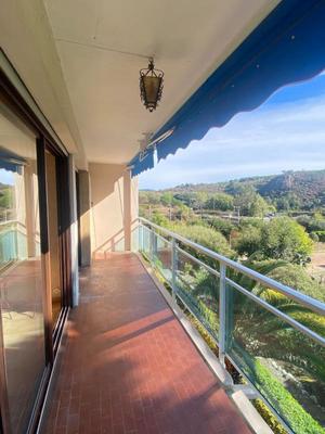 Appartement - 82 m² - 3 pièces