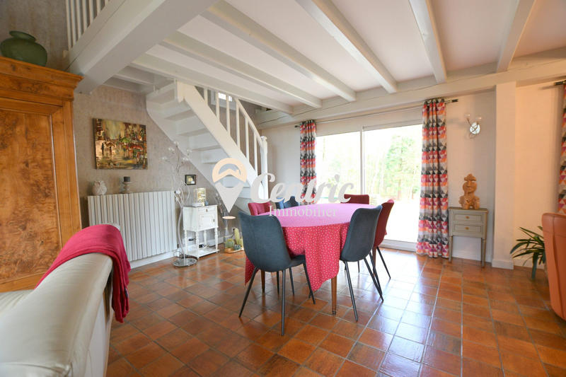Maison - 144 m² - 5 pièces