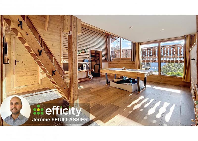 Maison - 300 m² - 12 pièces