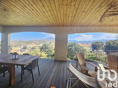 Maison - 327 m² - 11 pièces