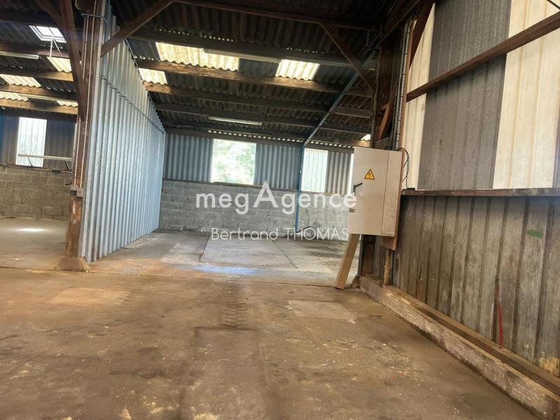 Local commercial - 3 252 m² - 6 pièces