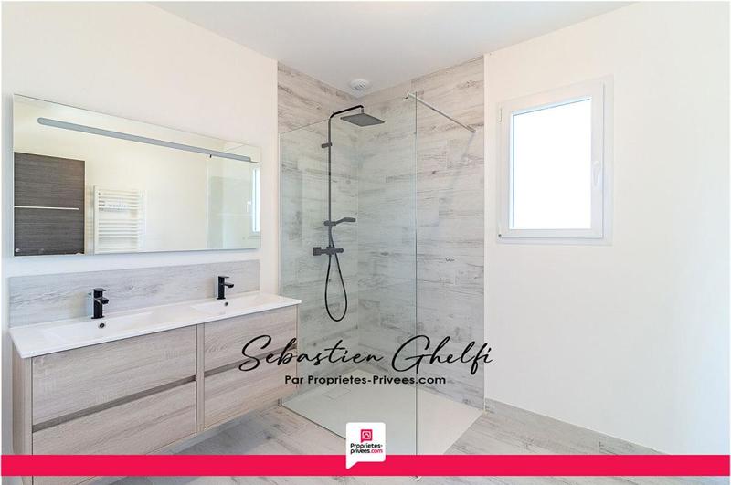 Maison - 90 m² - 5 pièces