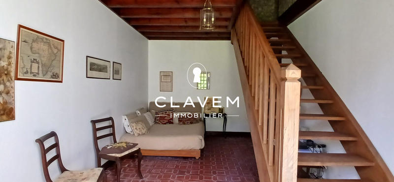 Maison - 310 m² - 13 pièces