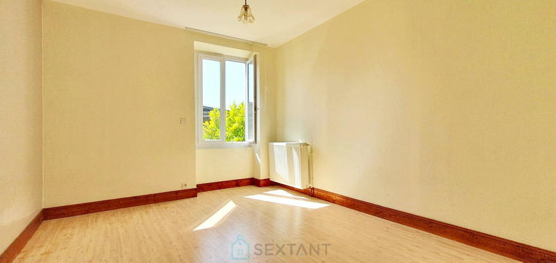 Maison - 170 m² - 4 pièces