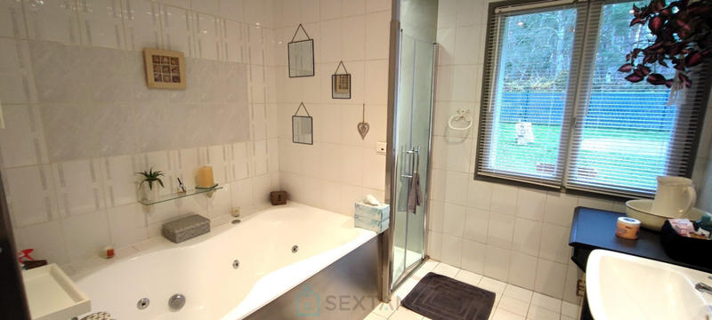 Maison - 153 m² - 8 pièces