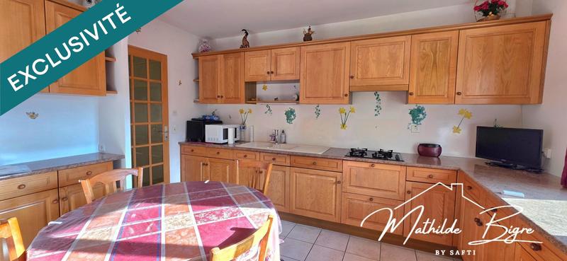 Villa - 180 m² - 8 pièces