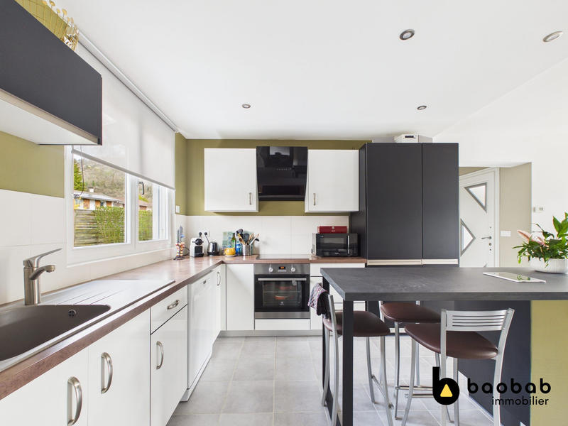 Maison - 111 m² - 5 pièces