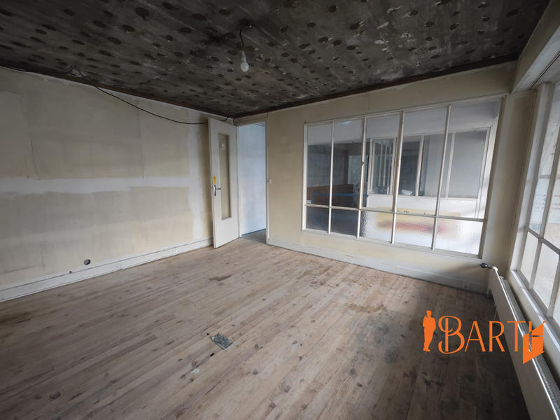 Maison - 325 m² - 4 pièces