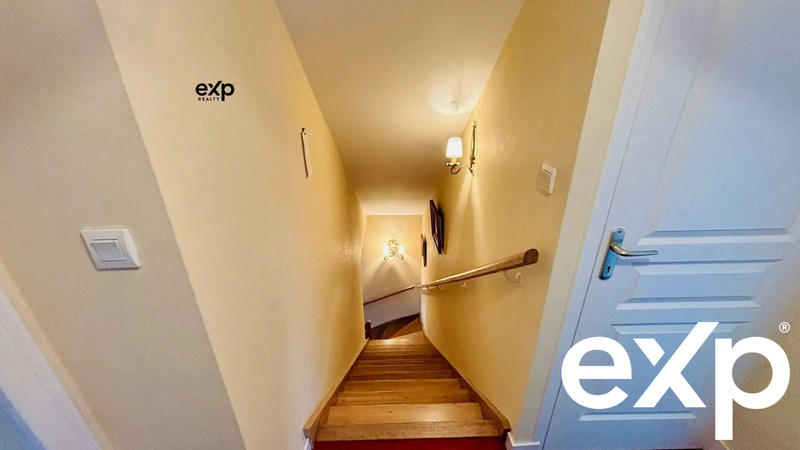 Appartement - 179 m² - 6 pièces