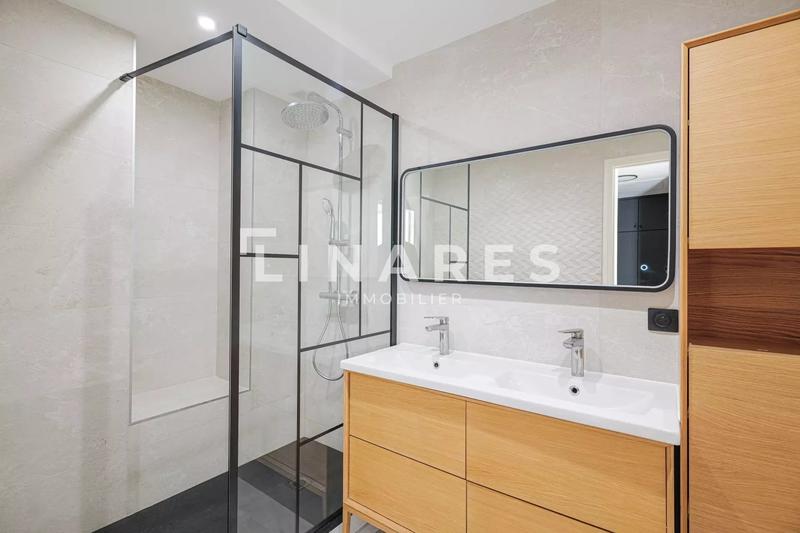 Appartement - 168 m² - 5 pièces