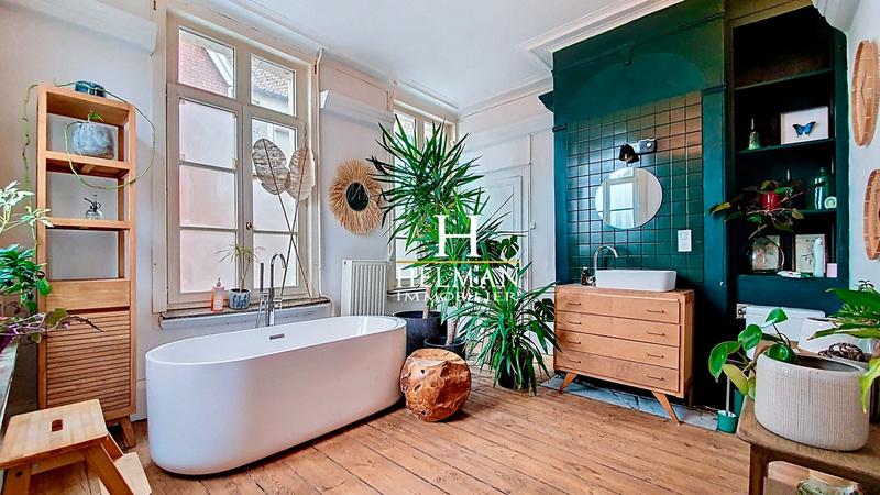 Maison - 226 m² - 7 pièces