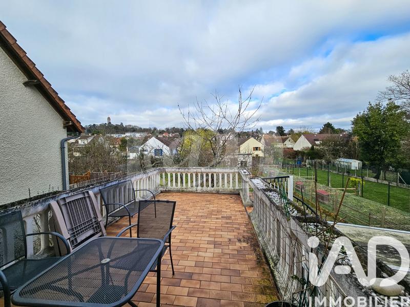 Maison - 163 m² - 8 pièces