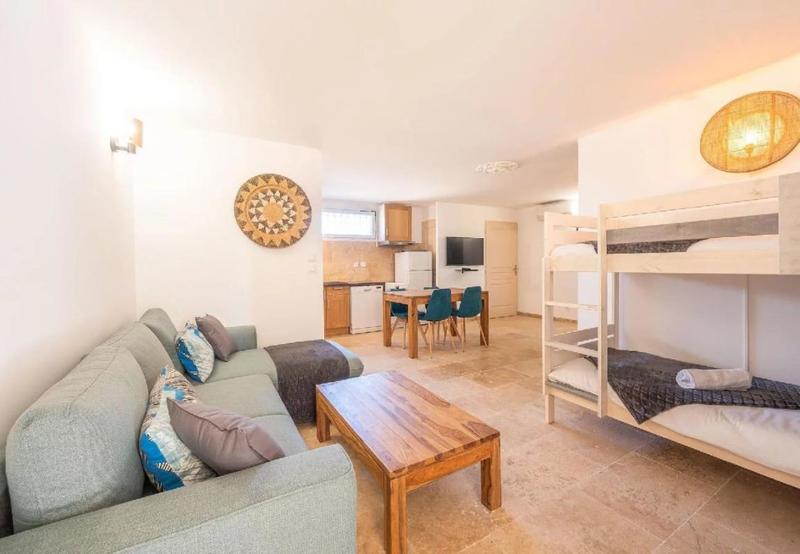 Propriété - 300 m² - 10 pièces