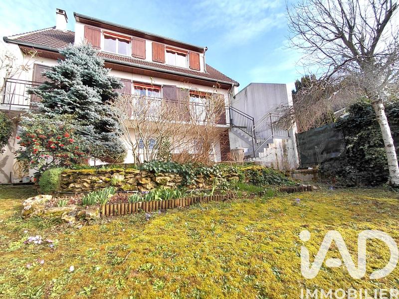 Maison - 120 m² - 6 pièces