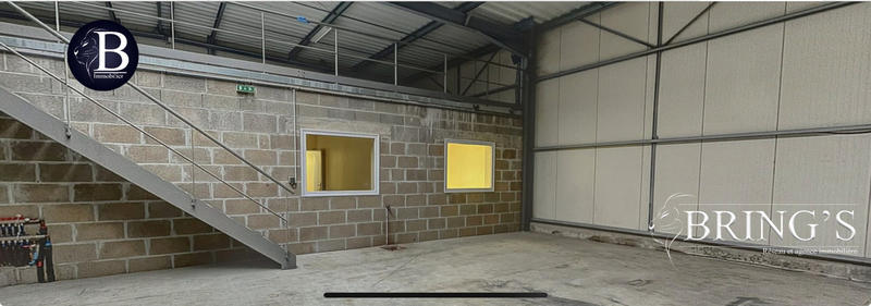 Local d'activités - 200 m²