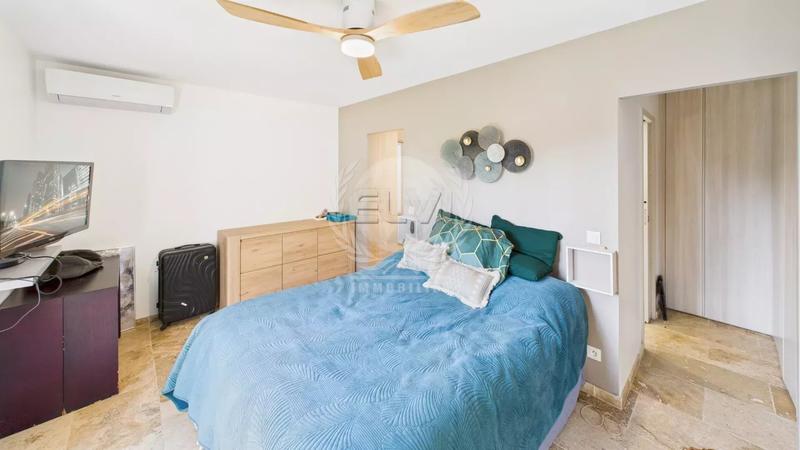 Maison - 177 m² - 5 pièces