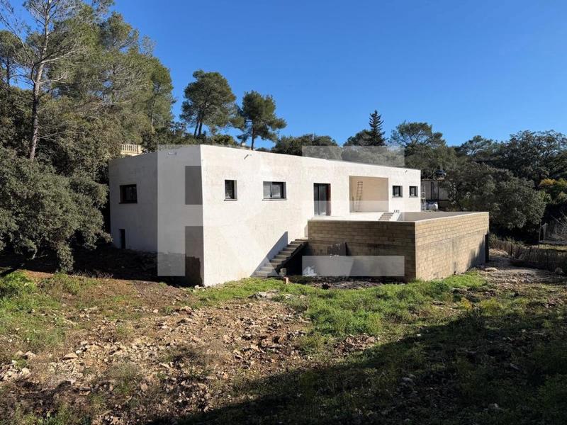 Villa - 176 m² - 6 pièces