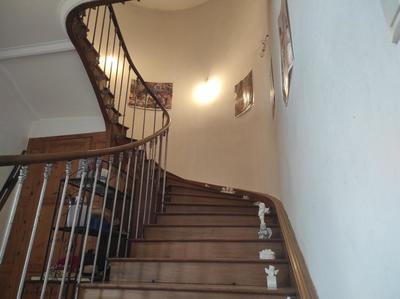 Maison - 460 m² - 18 pièces