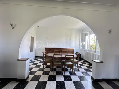 Maison - 170 m² - 5 pièces