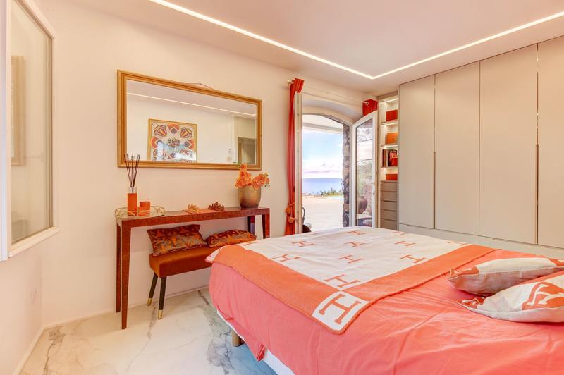 Maison - 261 m² - 6 pièces