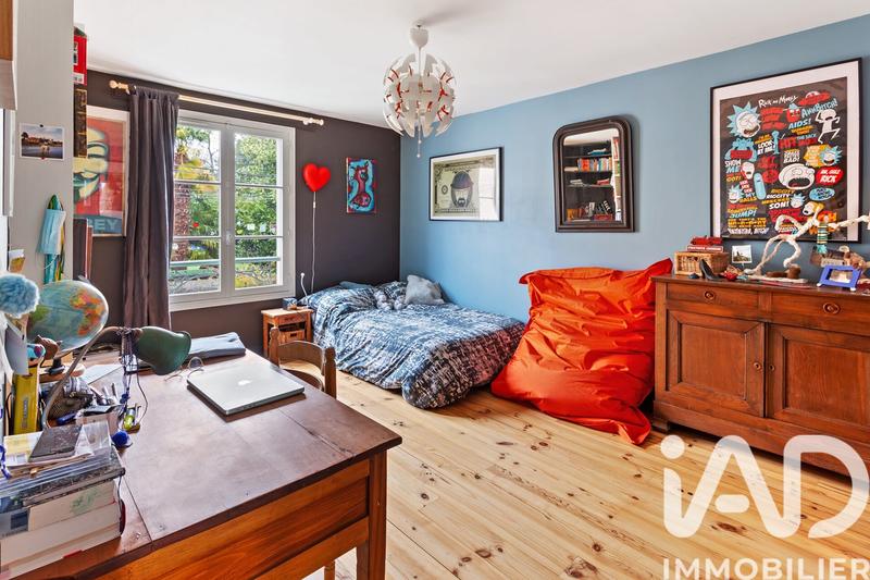 Maison - 215 m² - 8 pièces