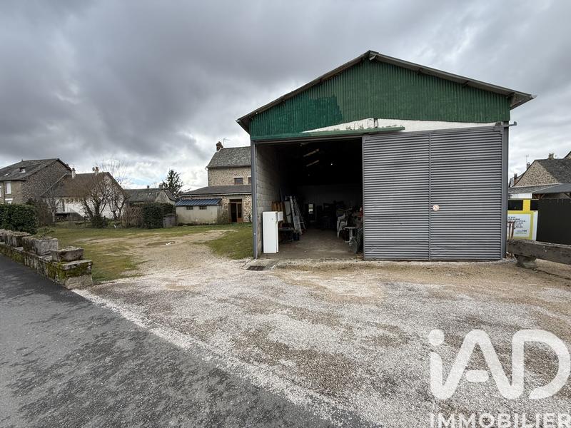 Maison - 273 m² - 9 pièces