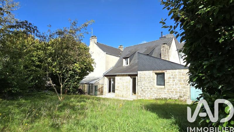 Maison - 220 m² - 11 pièces