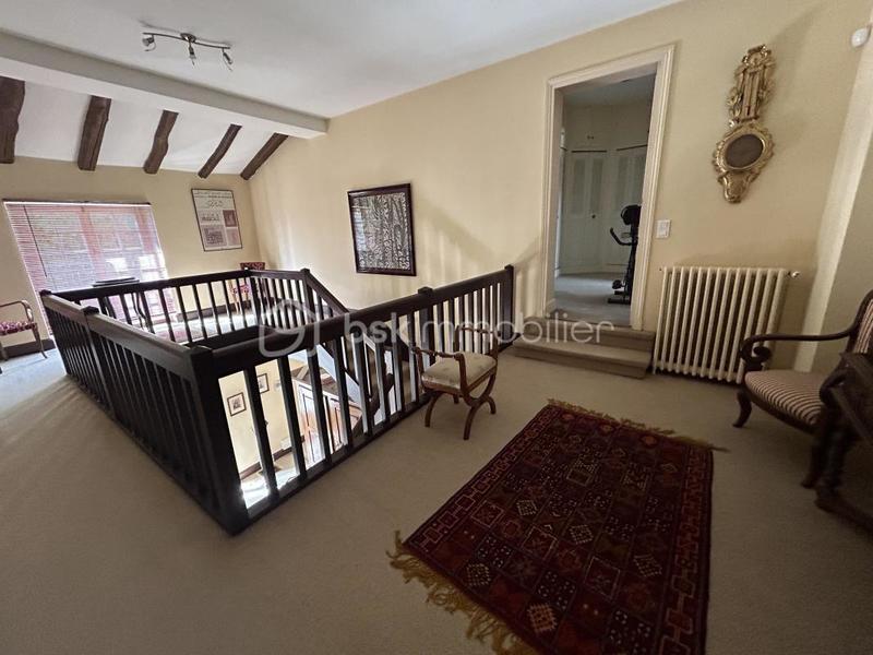 Propriété - 453 m² - 11 pièces