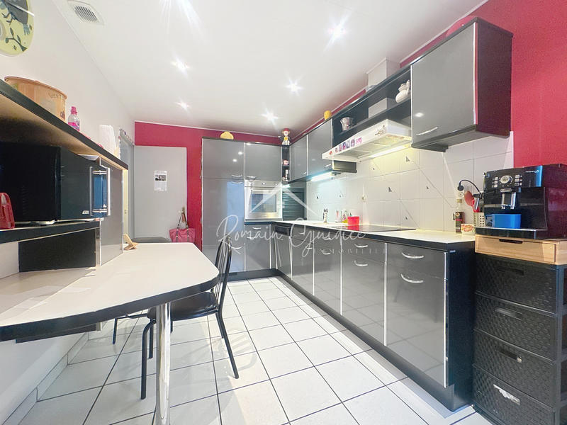 Maison - 92 m² - 4 pièces