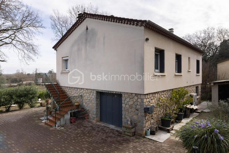 Villa - 147 m² - 8 pièces
