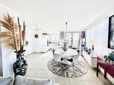 Appartement - 90 m² - 4 pièces