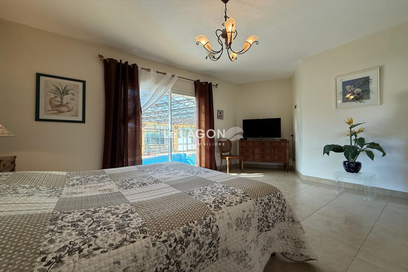 Maison - 165 m² - 6 pièces