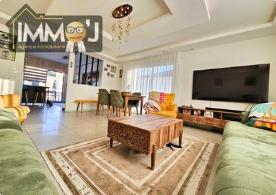 Maison - 180 m² - 5 pièces