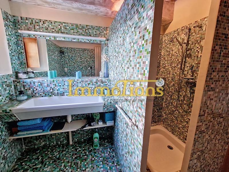 Propriété - 268 m² - 7 pièces