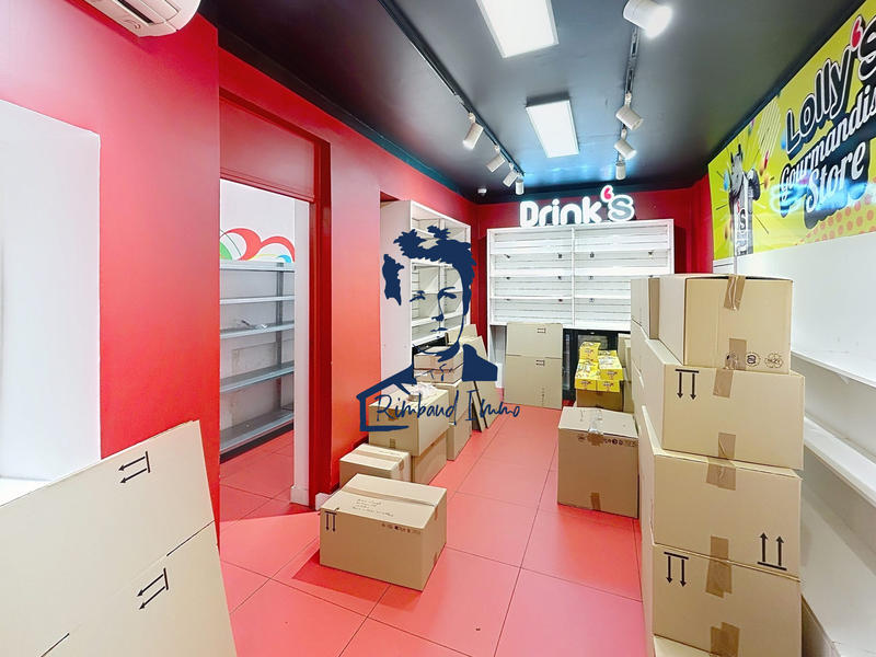 Local d'activités - 78 m²