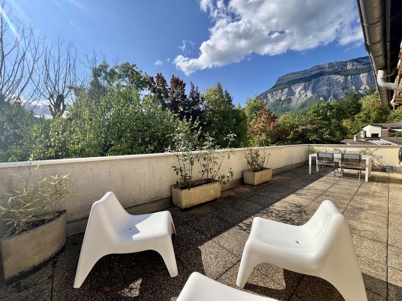 Appartement - 100 m² - 4 pièces