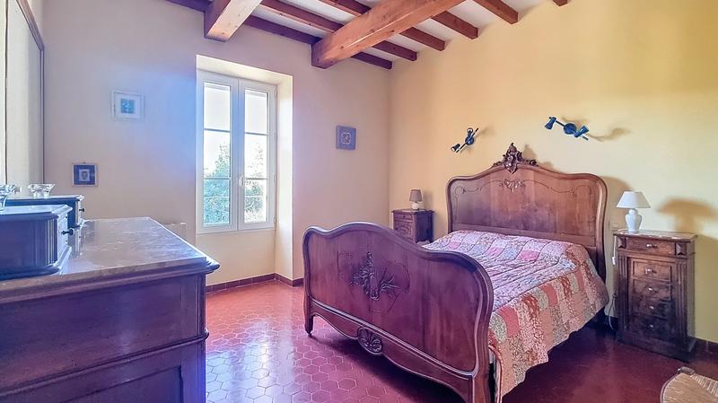 Mas - 206 m² - 7 pièces