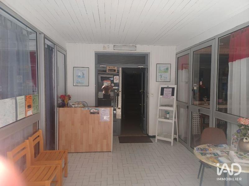 Local commercial - 1 900 m²