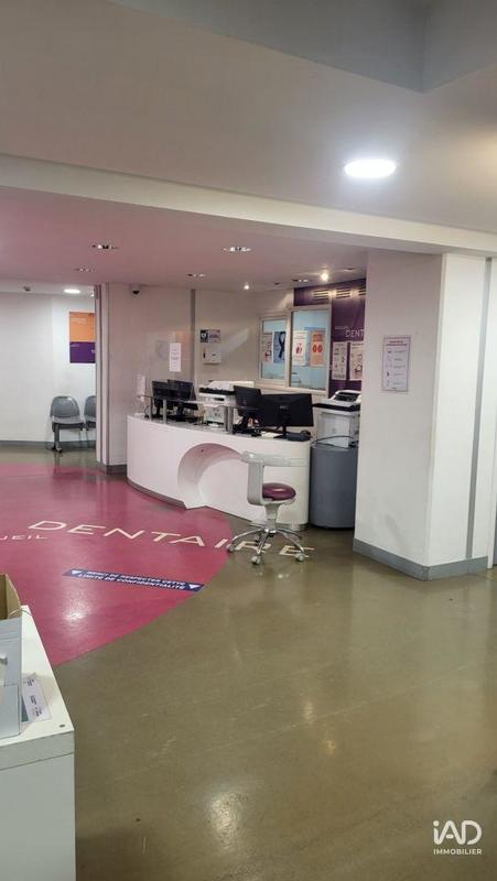 Local commercial - 875 m²