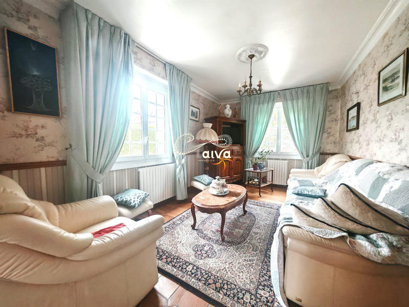 Maison traditionnelle - 156 m² - 7 pièces