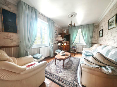 Maison traditionnelle - 156 m² - 7 pièces