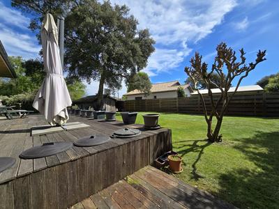 Maison - 180 m² - 11 pièces