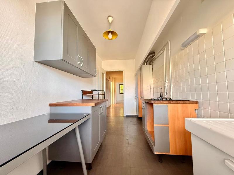 Appartement - 94 m² - 4 pièces