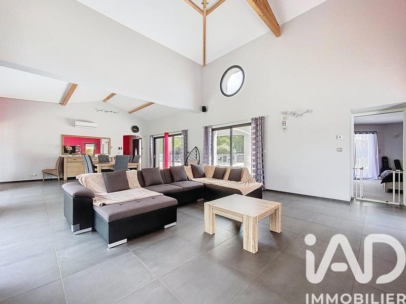 Maison de maîtres - 236 m² - 10 pièces