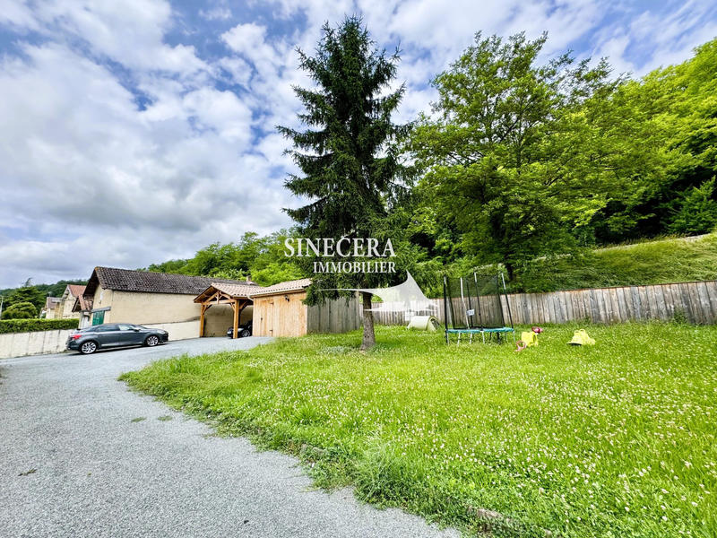 Maison - 243 m² - 10 pièces