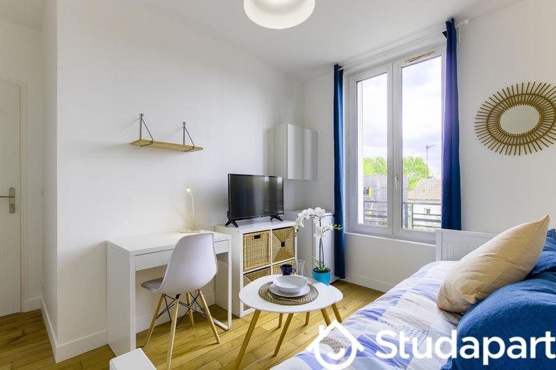 Chambre - 10 m² - 1 pièce